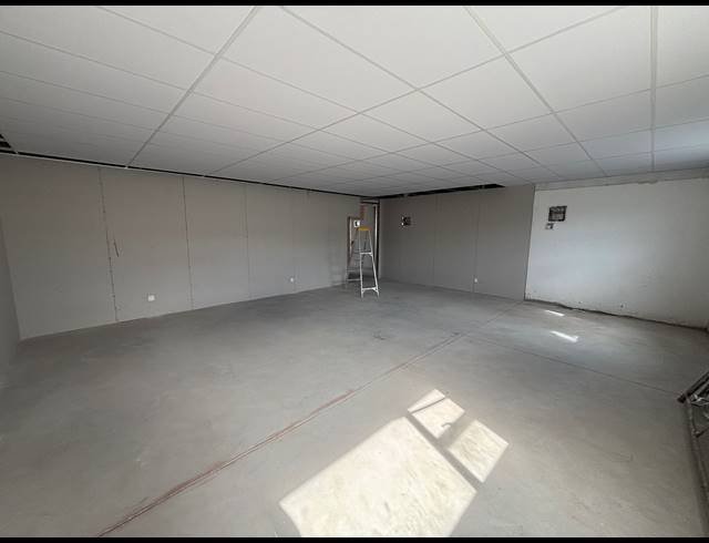 73M² OFFICE TO LET IN AUDAS ESTATE